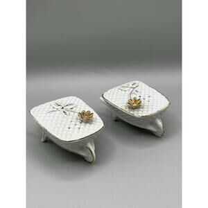 Wheelbarrow Salt Pepper Shaker JAPAN Very Fine Condition Gold Trim 1950's